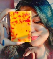 Saffron Goat Milk Soap 100 Gm (১ প্যাকেট)